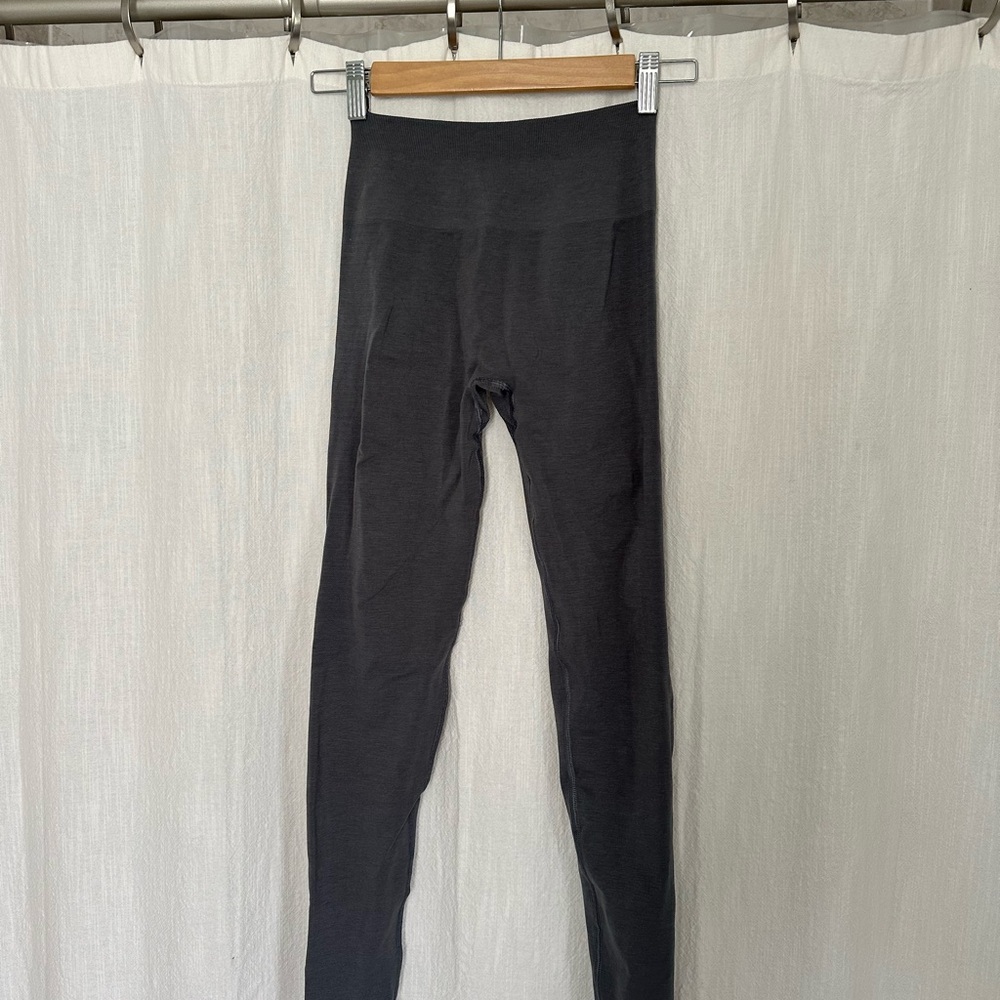 Alphalete Amplify Leggings size small